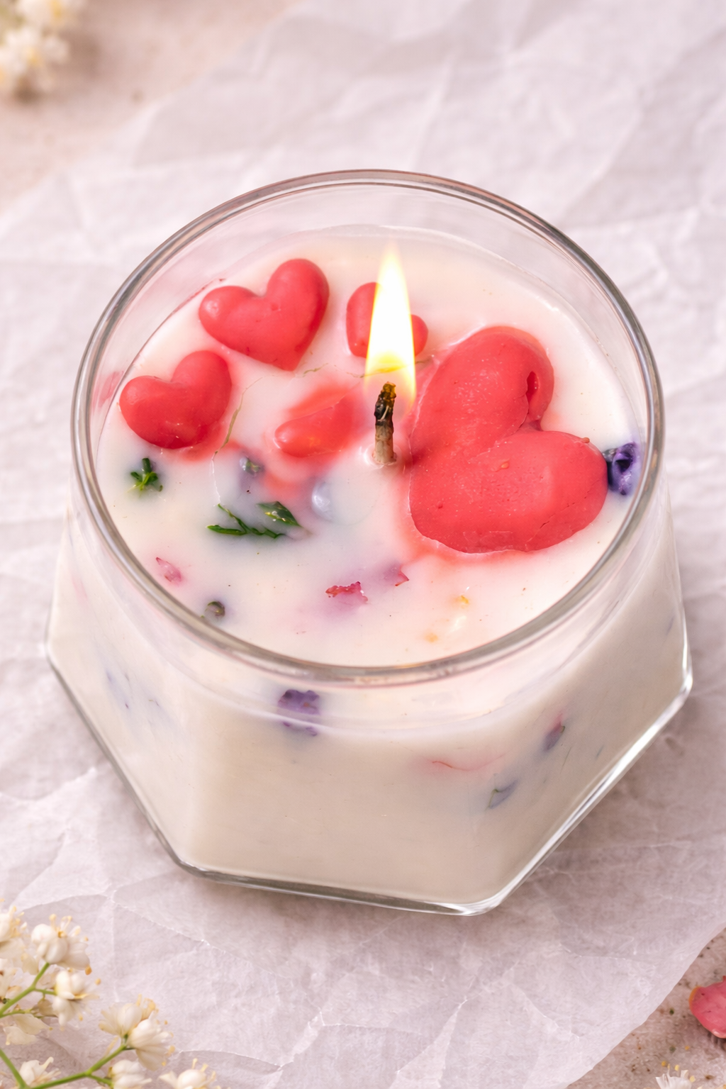 LÜME Crimson Hearts Luxury Soy Wax Candle – Musk, Tea Tree & Rose